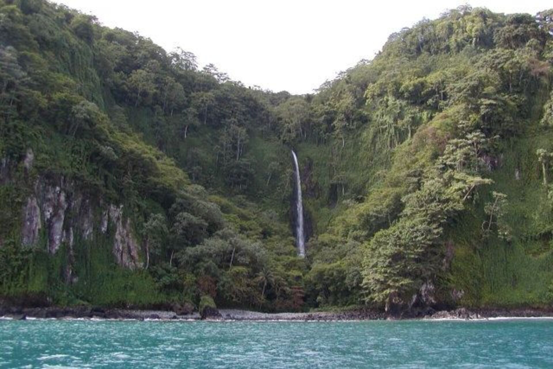 Cocos Island: sito naturale di eccezionale valore ecologico nel Pacifico, punto di riferimento per conservazione, educazione ambientale, tecnologie geospaziali e strategie data driven per la salvaguardia degli ecosistemi marini protetti