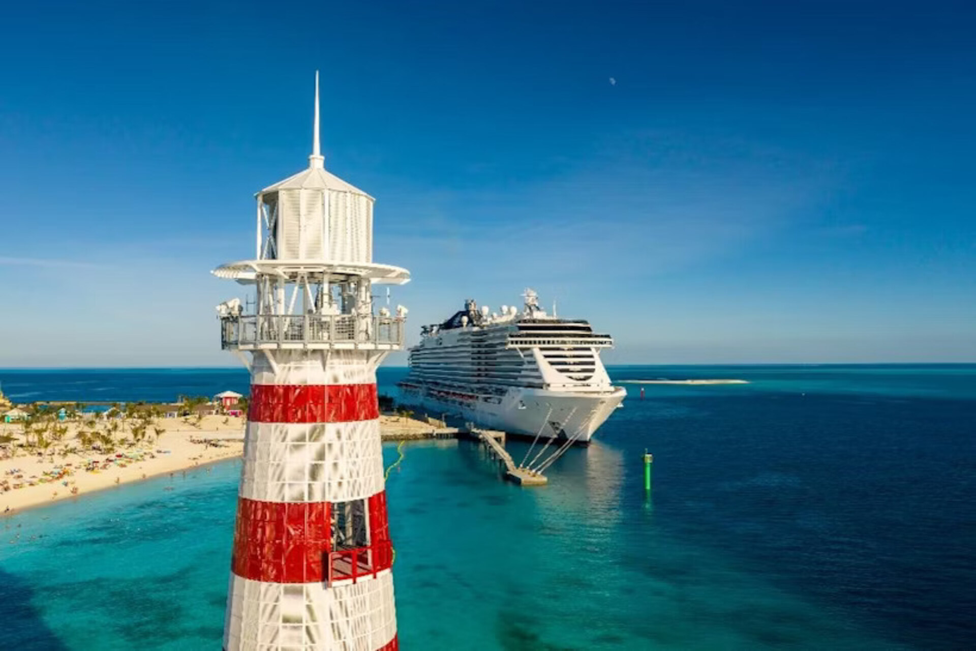 Ocean Cay: riserva marina privata trasformata da ex area estrattiva in laboratorio di rigenerazione ecologica, con attenzione a biodiversità, barriere coralline e nuovi approcci al turismo sostenibile globale
