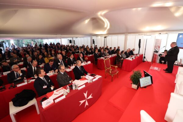 Governare l’IA per l’equità sociale: la sfida dell’Ordine di Malta