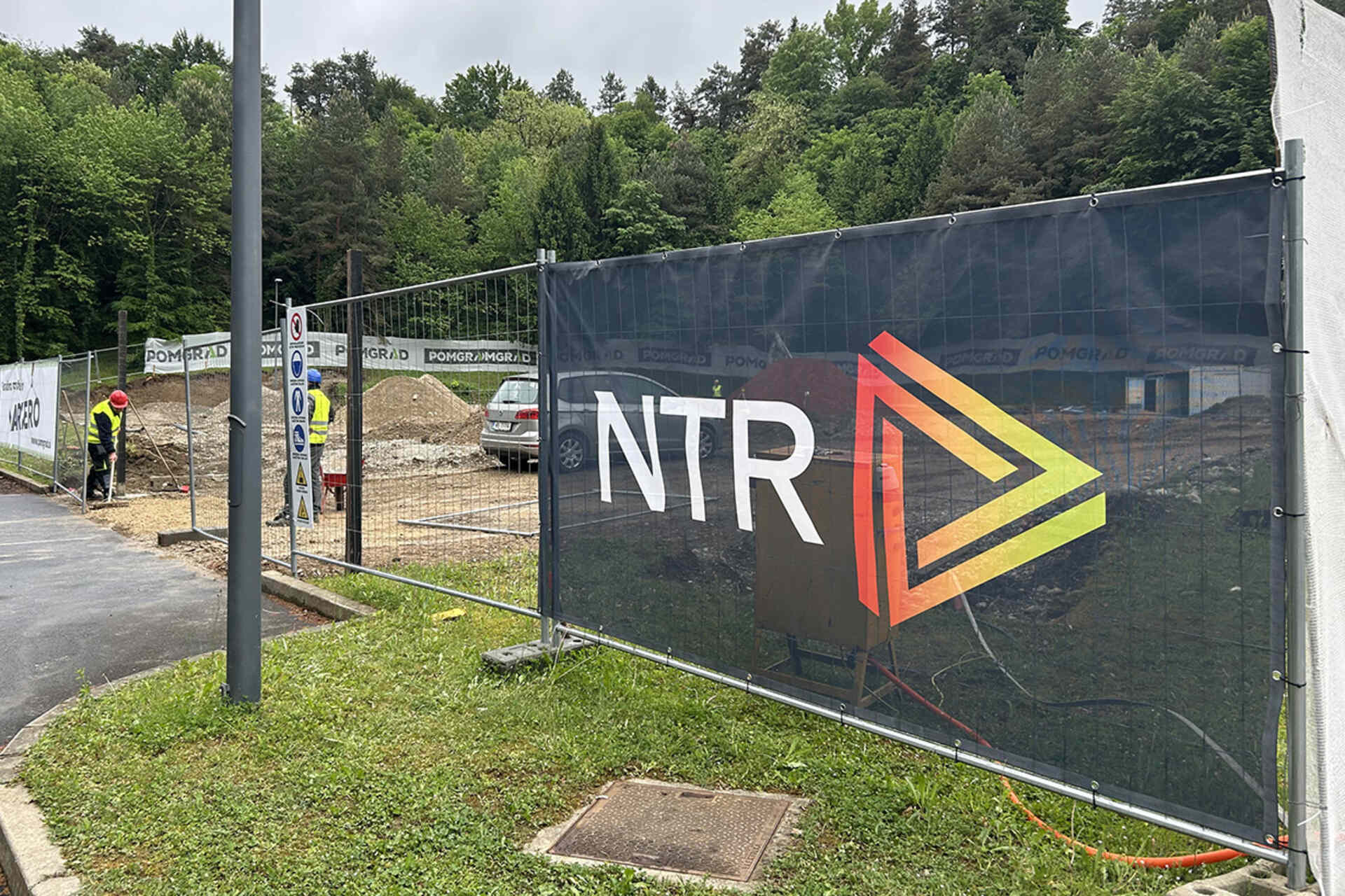 ARNES: vista simbolica dei lavori legati alla nuova infrastruttura slovena dedicata a supercalcolo, dati e ricerca aperta, in un contesto di innovazione digitale e sviluppo tecnologico nazionale