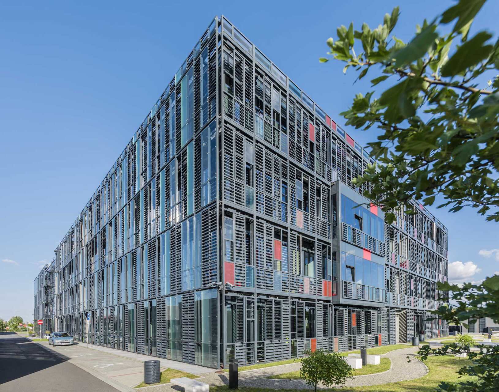 Krakow Technology Park: ecosistema regionale che supporta startup e PMI con infrastrutture, programmi di accelerazione e progetti di living lab per testare soluzioni in contesti reali