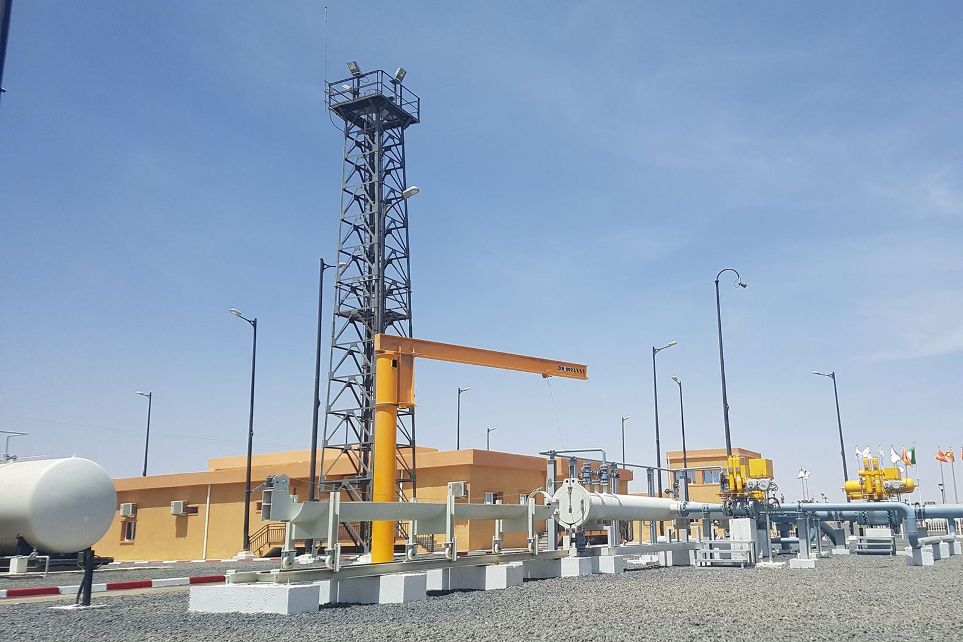 Tamanrasset: produzione di energia solare nel deserto come leva per la sicurezza energetica locale, l’integrazione delle rinnovabili e lo sviluppo sostenibile in aree remote del Sahara algerino