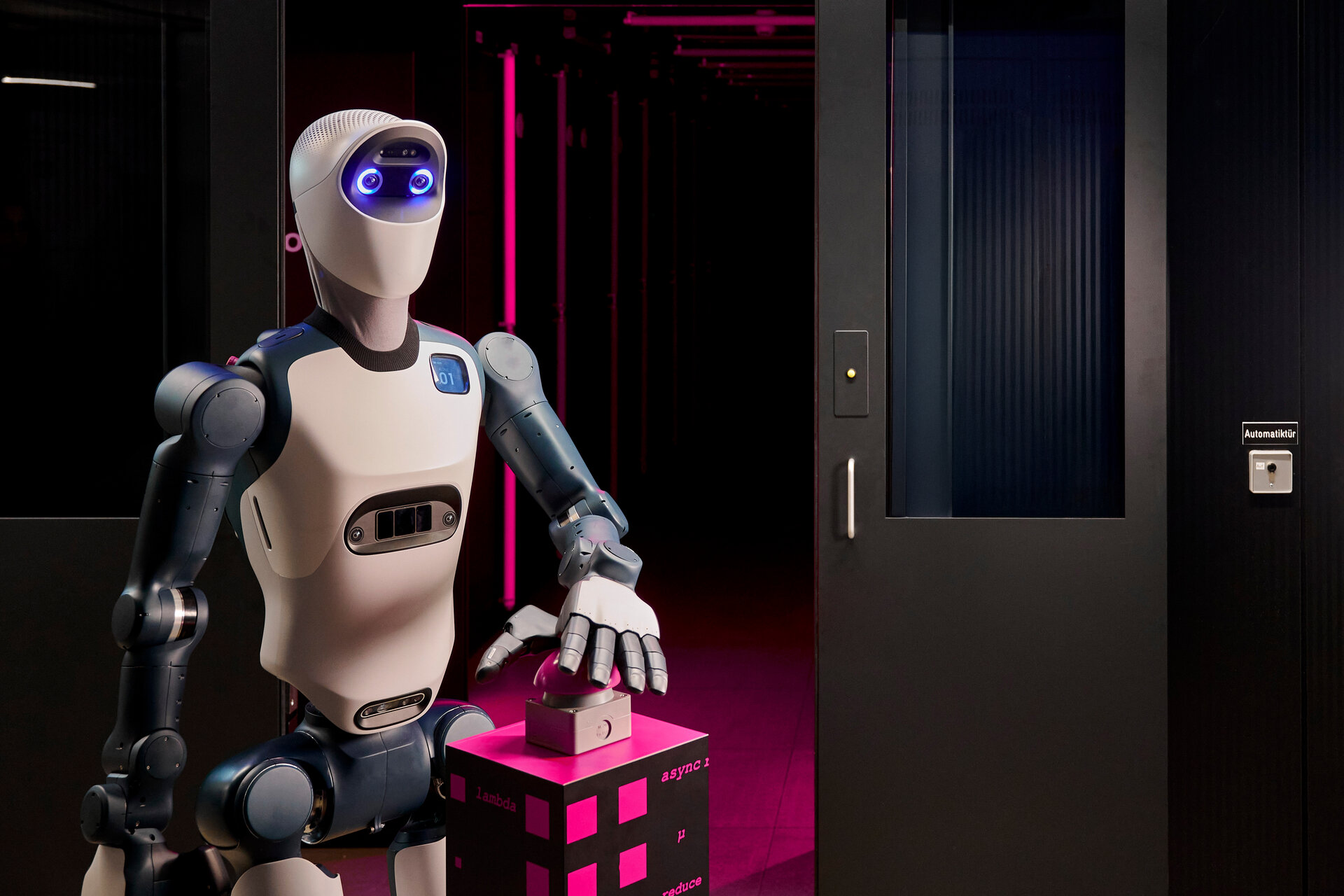Deutsche Telekom AI: piattaforma europea per calcolo ad alte prestazioni e modelli di intelligenza artificiale, ecosistema tecnologico per industria, simulazione, automazione e trasformazione digitale su scala enterprise