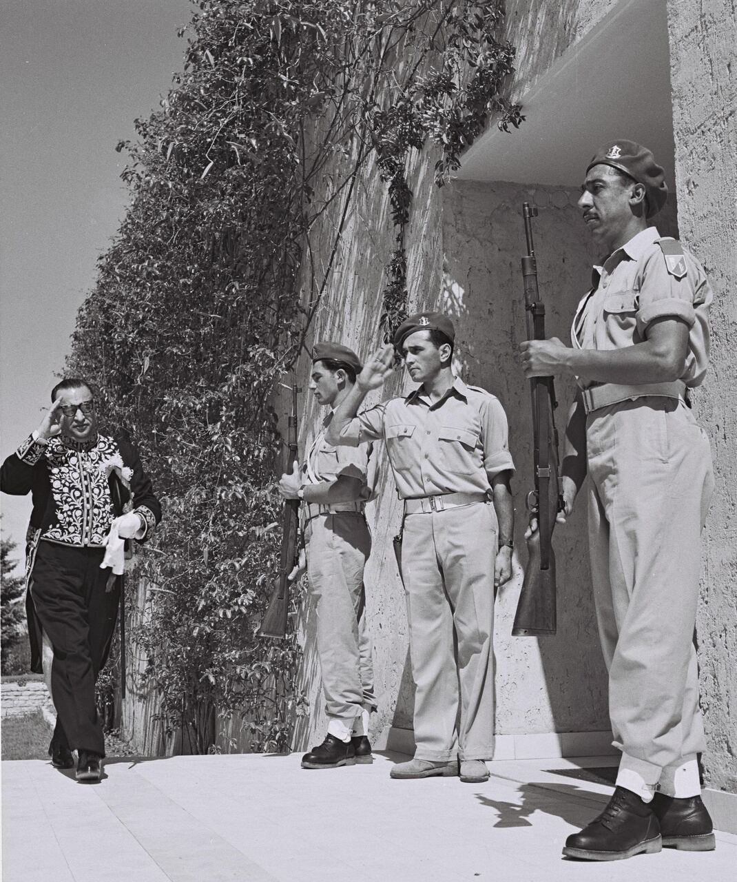 La guerra e l’acqua: dighe svuotate, zone umide prosciugate e reti obsolete in Iran, con soluzioni tecniche già validate in Israele per irrigazione, trattamento e desalinizzazione
