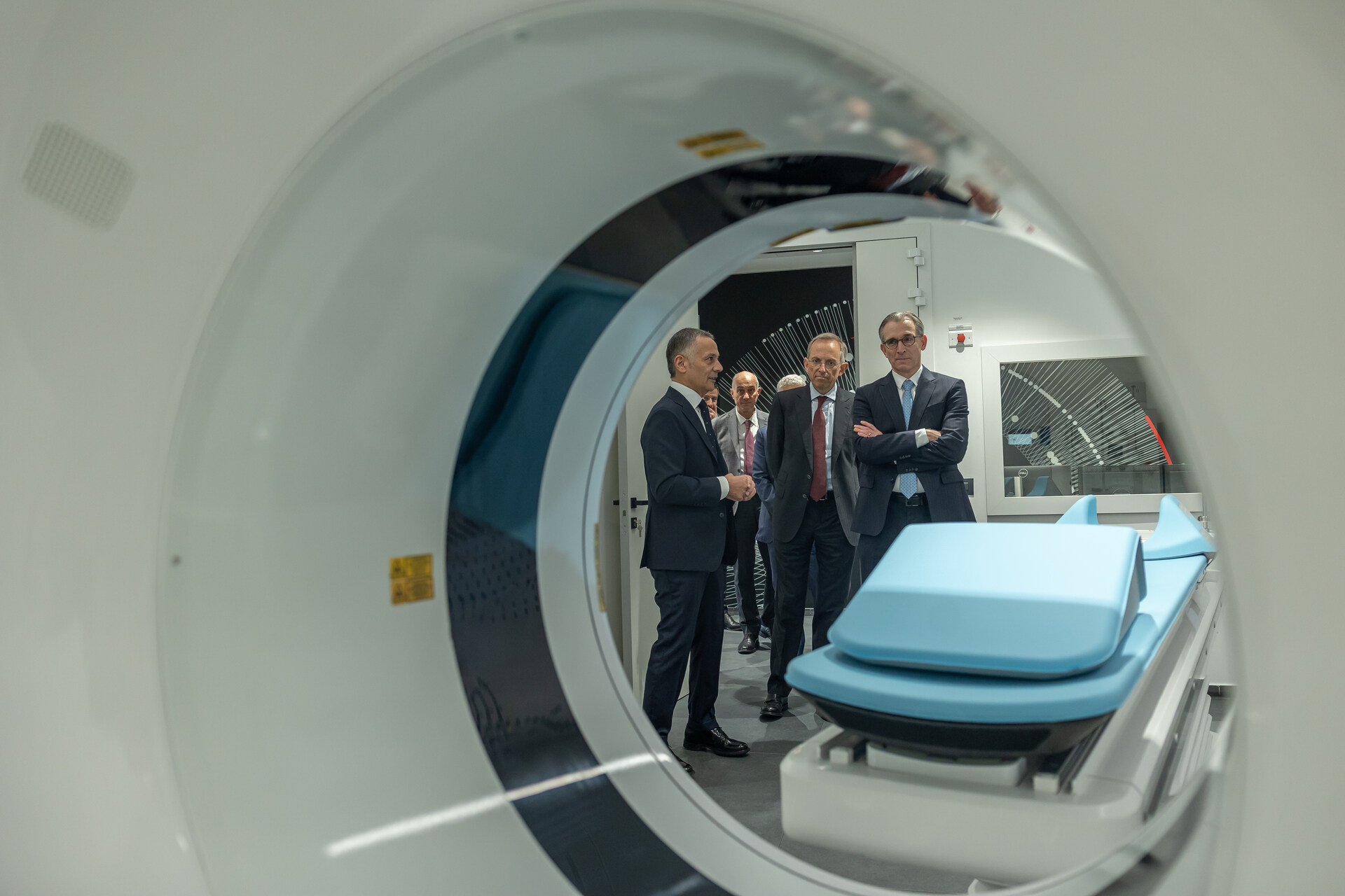 Ferrari Clinic: Het diagnostisch centrum is voorzien van medische beeldvormingsapparatuur, digitale workflows en een zorgorganisatie die zich richt op vroege diagnose en dienstverlening aan de gemeenschap.