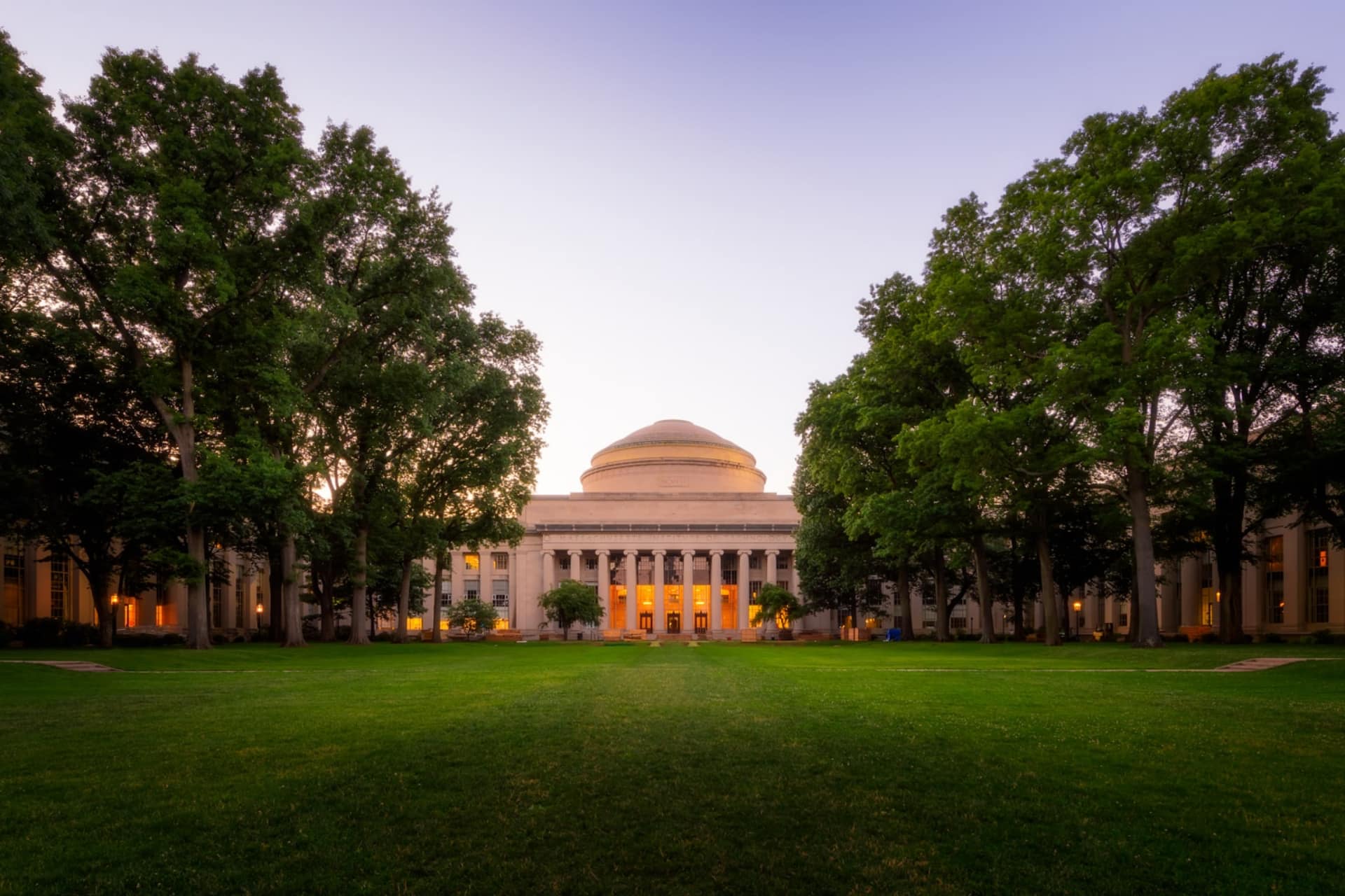 MIT Boston og forholdet mellem videnskabelig forskning, innovation og science fiction