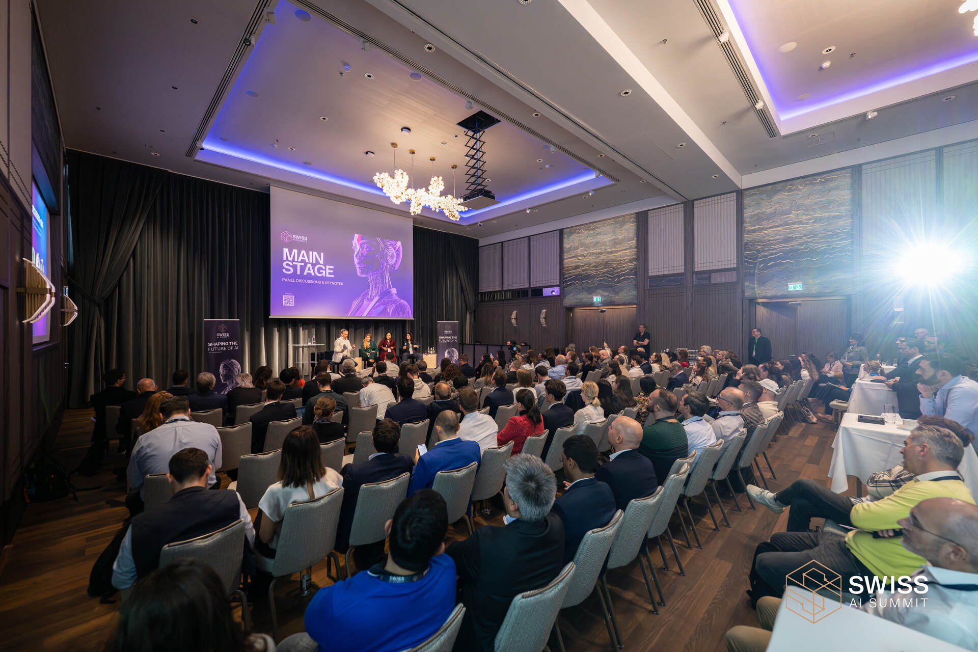 Timea Nagy: esperta di AI e governance dei dati, protagonista dello Swiss AI Summit, al centro di attività che supportano l’adozione consapevole dell’intelligenza artificiale nei contesti organizzativi