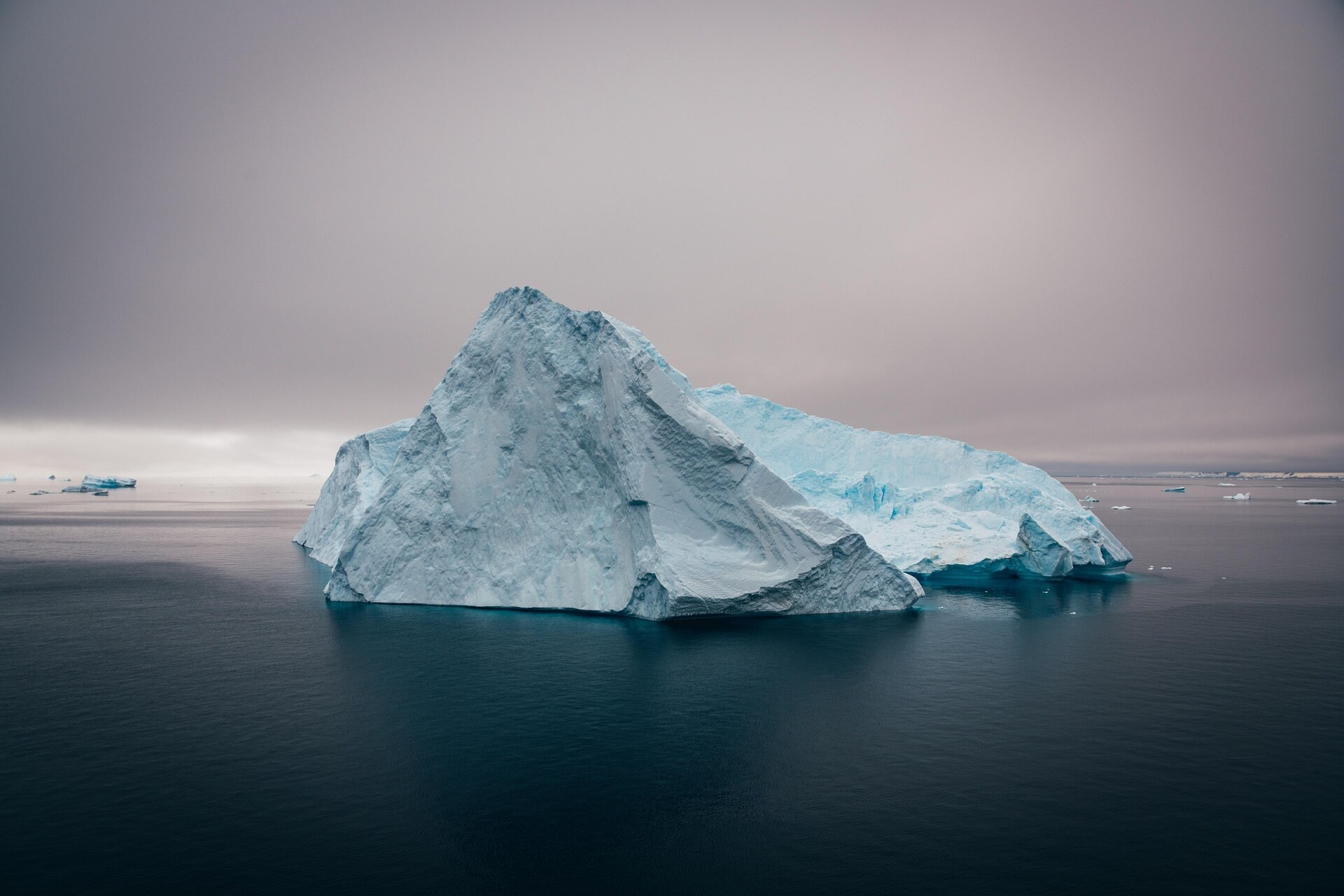 Ghiacci mobili: tecnologie autonome per monitorare l’Oceano Artico tra ghiaccio marino, boe alla deriva, glider, profiler, sensori oceanografici, telemetria satellitare e ricerca climatica polare oggi