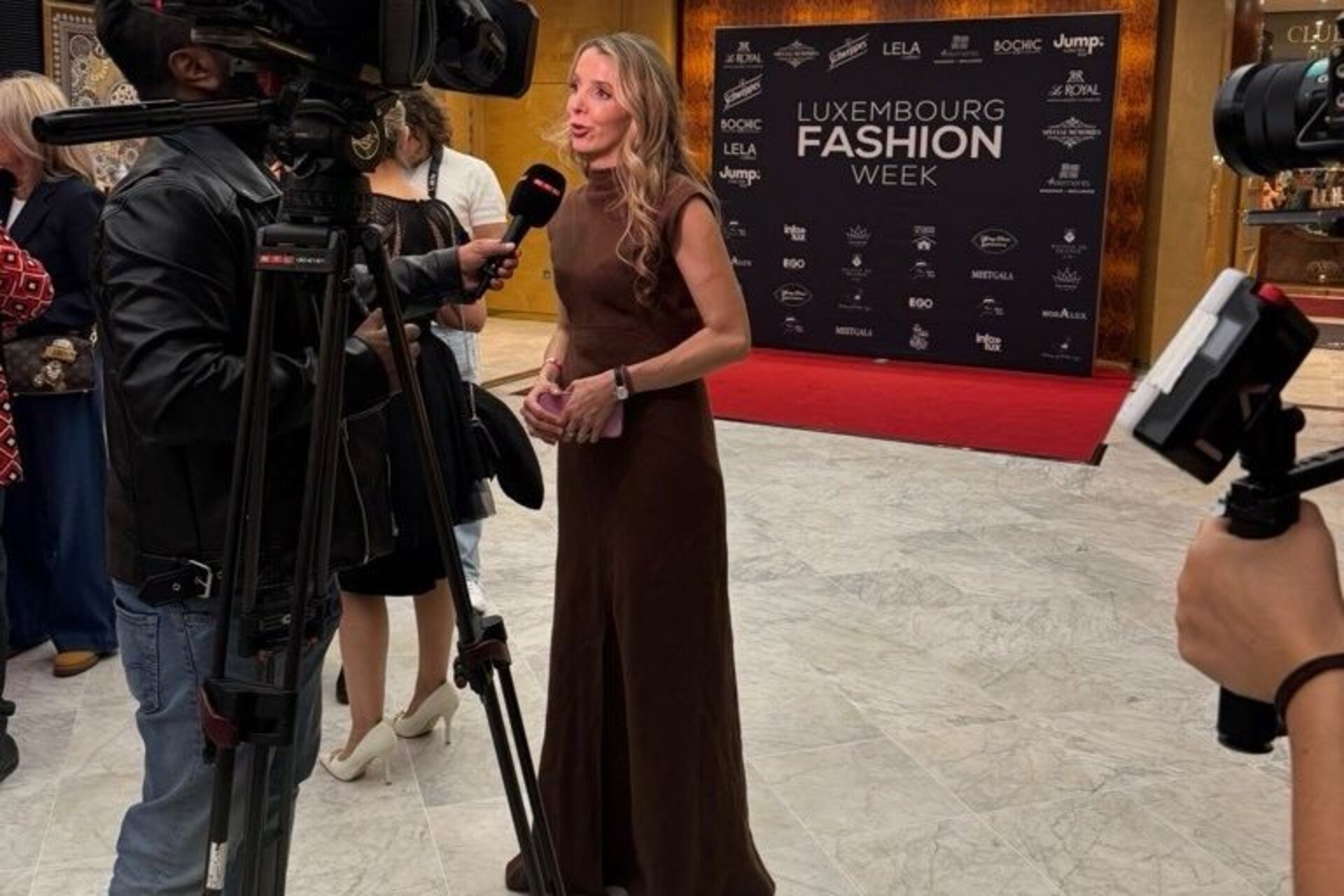 Tessy Antony-de Nassau: contenuto visivo associato a leadership, impegno civile, sostegno alle giovani donne, accesso all’istruzione, benessere mentale e responsabilità sociale globale