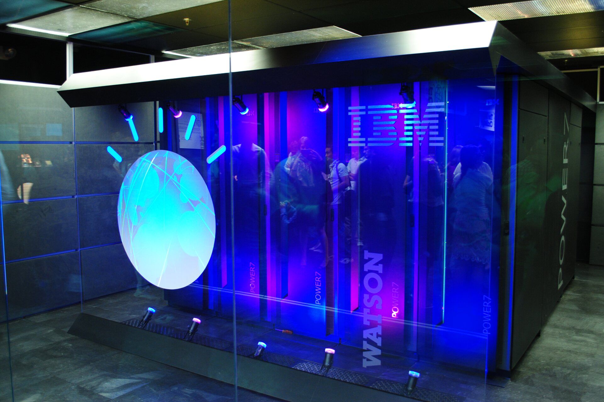 Dallara e IBM: intelligenza artificiale basata sulla fisica e analisi CFD supportano nuovi processi di sviluppo per auto da competizione e mobilità avanzata