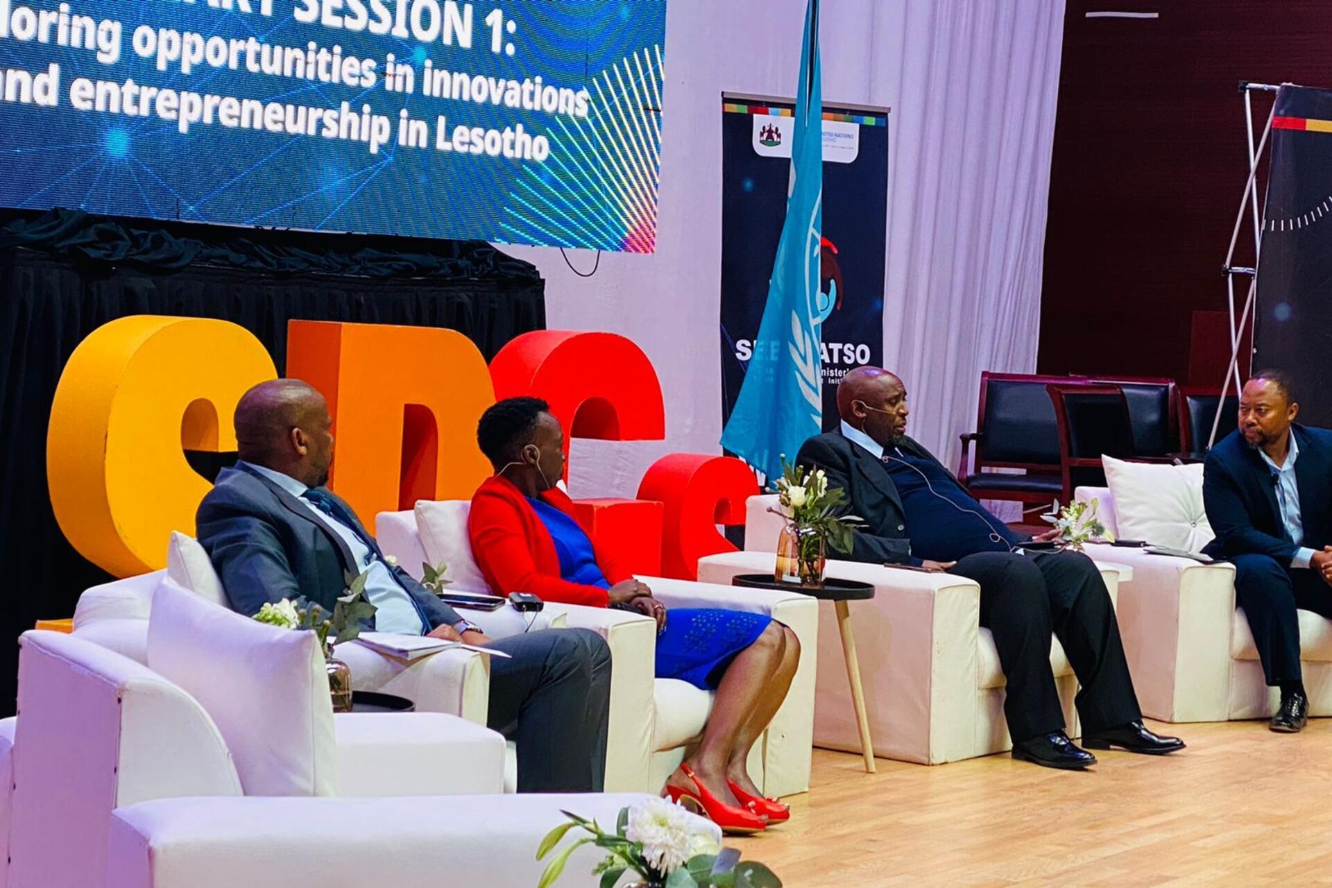 Lesotho: Datastyring, kunstig intelligens, startups og støtte til SMV'er bliver strategiske løftestænger til modernisering af økonomien, den offentlige forvaltning og uddannelse.
