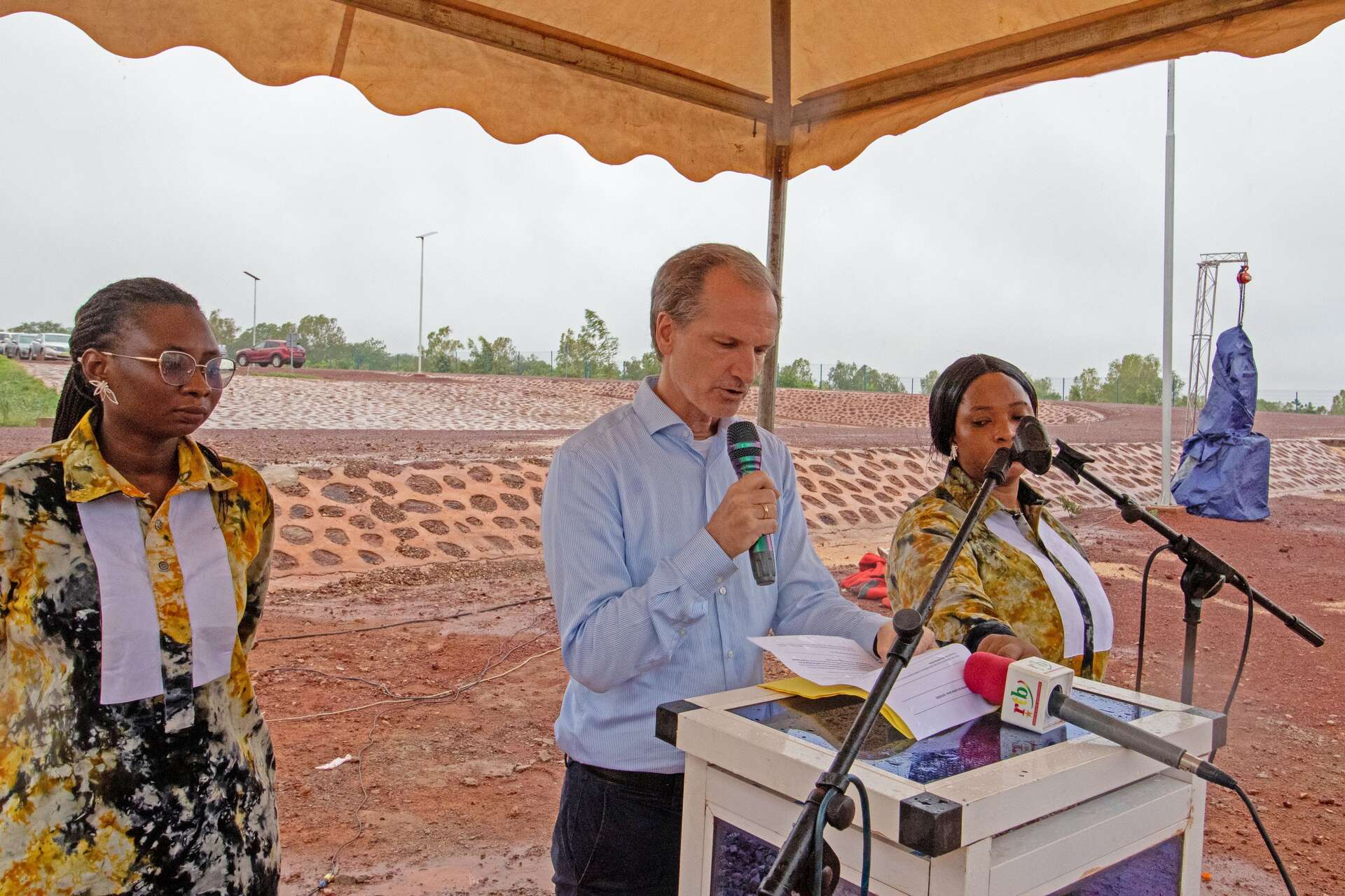Gebana: nuova struttura produttiva a Bobo-Dioulasso per trasformare anacardi e manghi vicino alle aree di coltivazione, creando occupazione, competenze industriali e valore aggiunto locale