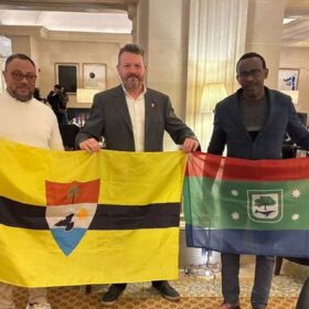 Liberland e Annobón: delegati riuniti per discutere cooperazione bilaterale, diritti digitali, visibilità internazionale, autonomia politica e nuovi modelli di sovranità nel contesto globale digitale.