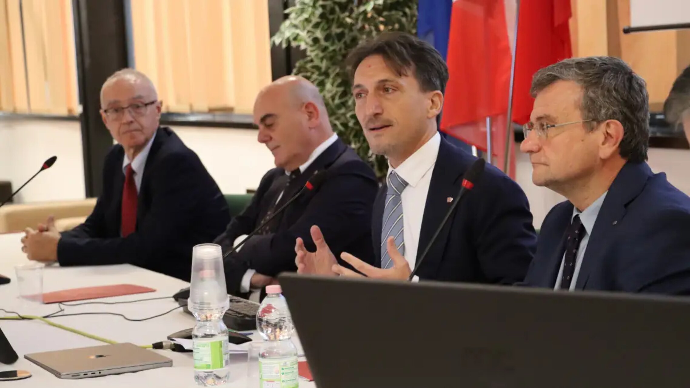 STAR: infrastruttura scientifica dell’Università della Calabria con laboratori, linee sperimentali e sistemi di controllo per produrre e utilizzare fasci di raggi X compatti