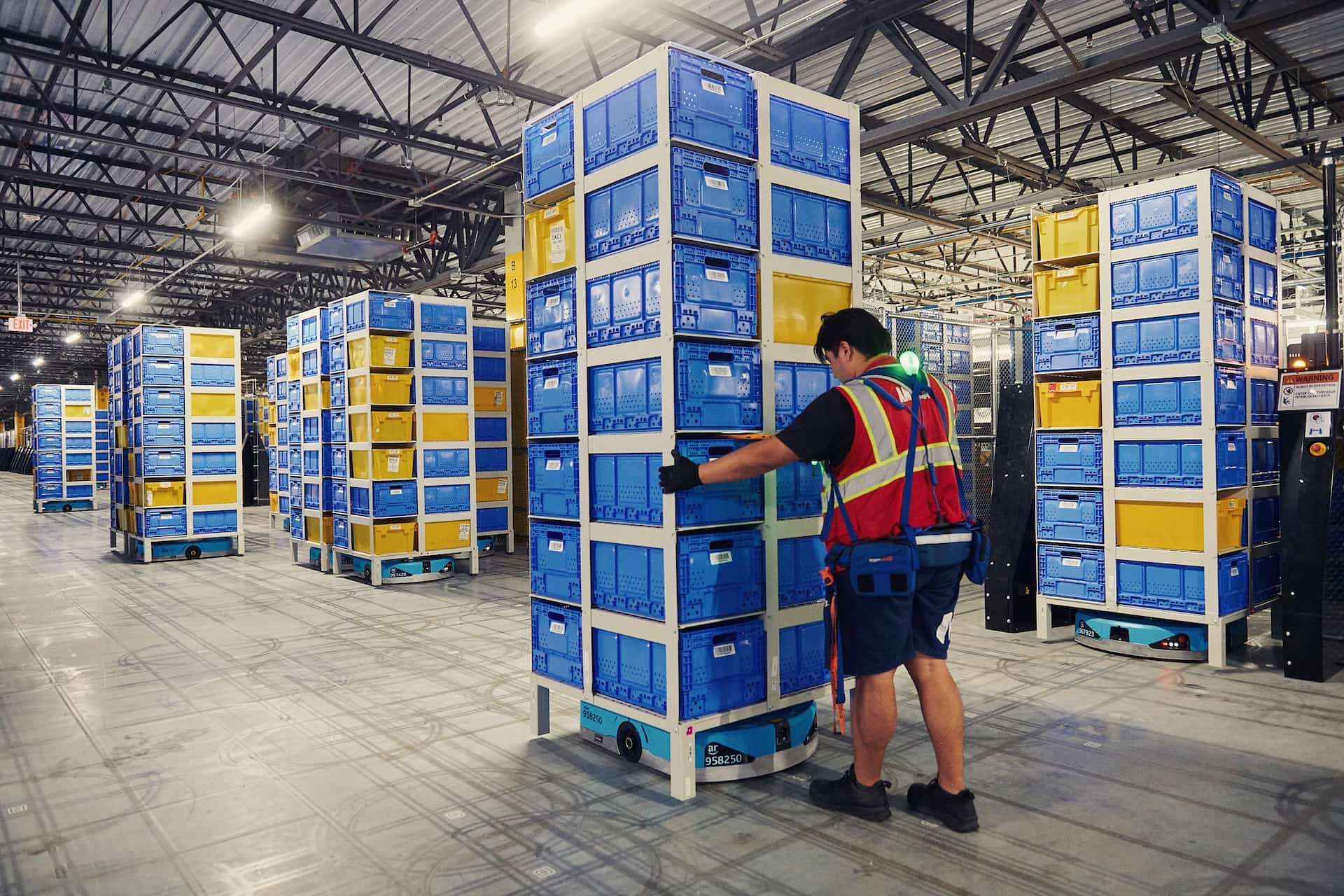 Una giornata di lavoro con il primo robot autonomo di Amazon