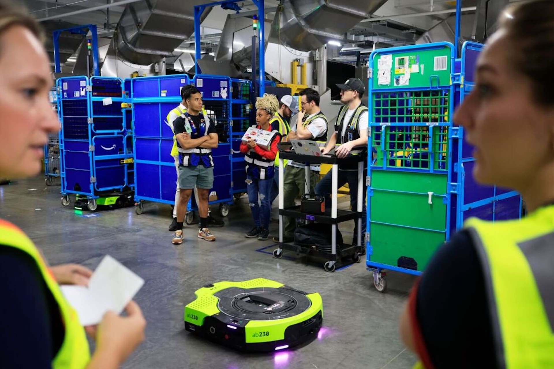 Una giornata di lavoro con il primo robot autonomo di Amazon