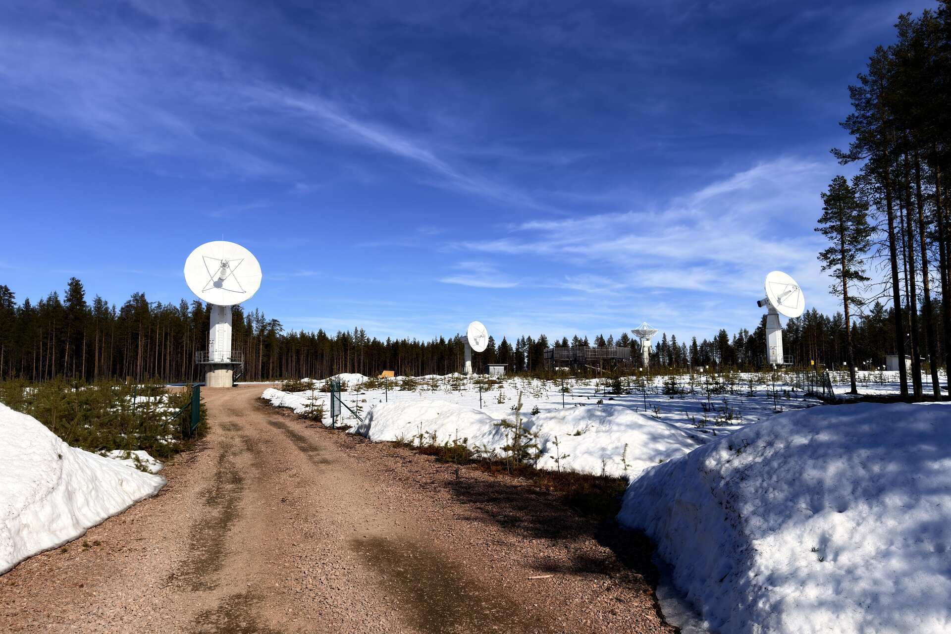 Sodankylä: area artica della Finlandia dove torri, radiometri e antenne satellitari raccolgono misure su neve, foreste, atmosfera e cambiamenti climatici ad alta latitudine