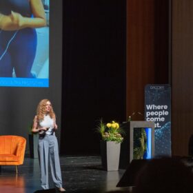 Claudia Glass: founder di Swijin, brand svizzero di sportswear tecnico femminile dedicato a reggiseni sportivi ad alte prestazioni, comfort, sostegno e innovazione per le atlete
