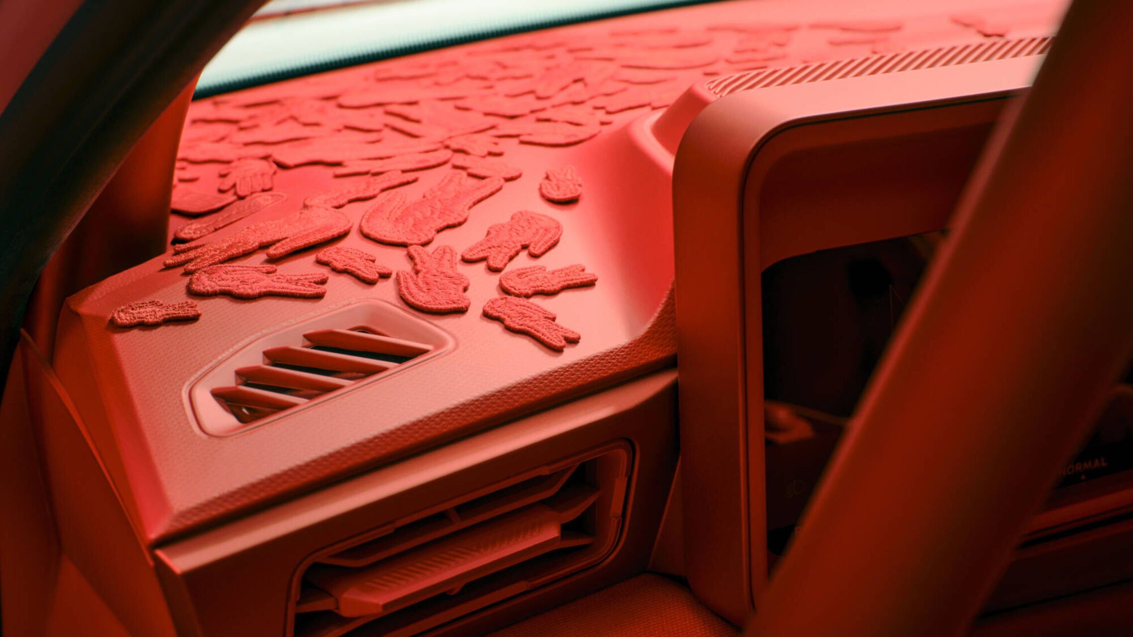 Collaboration Alpine x Lacoste: incontro tra ingegneria automobilistica, abbigliamento sportivo e creatività, raccontato attraverso una showcar, capi coordinati e immagini dal forte impatto visivo