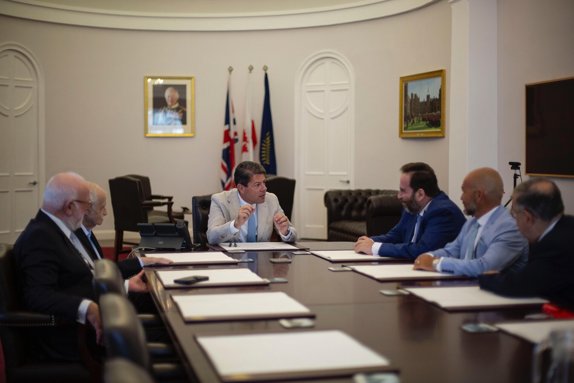 Gibilterra: incontro istituzionale negli uffici del Chief Minister per la presentazione del progetto Pelagos Data Centres, con rappresentanti del Governo, dell’azienda e dei consulenti coinvolti nello sviluppo dell’infrastruttura