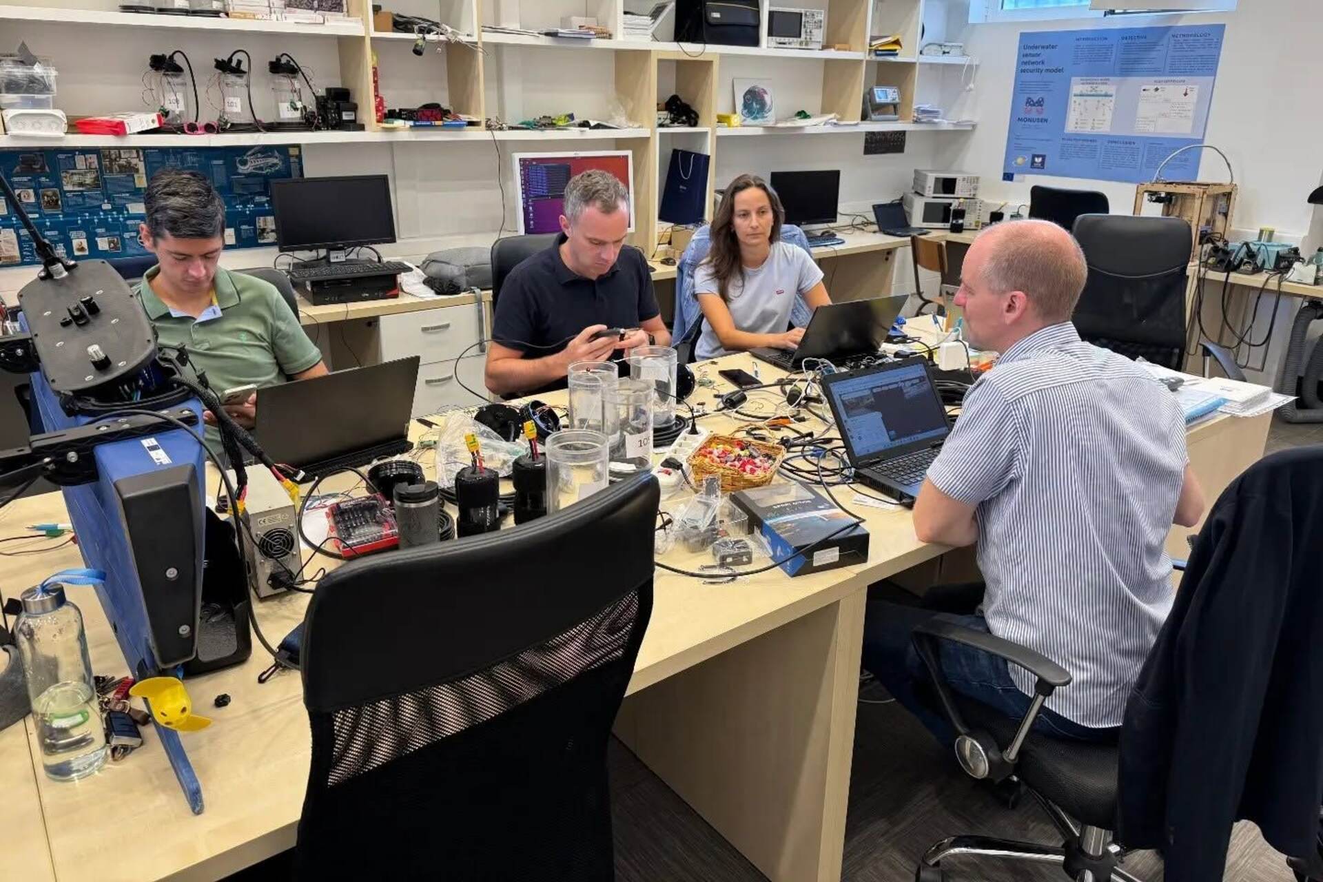 MONUSEN: progetto europeo dedicato alle reti di sensori subacquei, alle comunicazioni acustiche e alla robotica marina, con attività di ricerca, formazione e sperimentazione in Montenegro