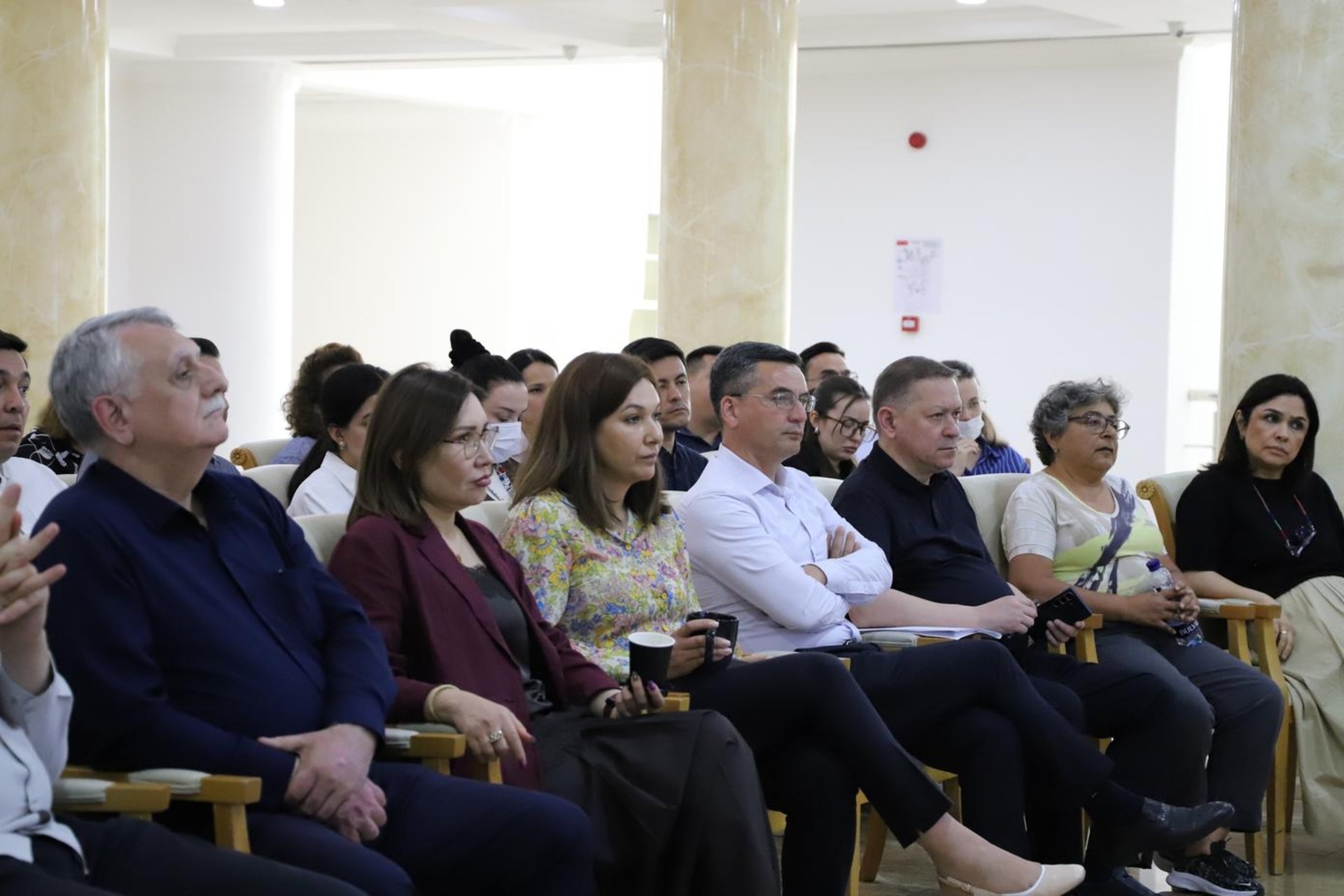 Knowledge Café: esperti, funzionari e collaboratori partecipano a momenti di formazione e dialogo dedicati allo scambio di conoscenze, esperienze e buone pratiche organizzative