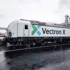 Vectron X: locomotiva Siemens Mobility al Rail Service Center di Monaco-Allach, in Germania, nel contesto dell’evoluzione ferroviaria europea tra connettività, dati operativi e assistenza alle flotte